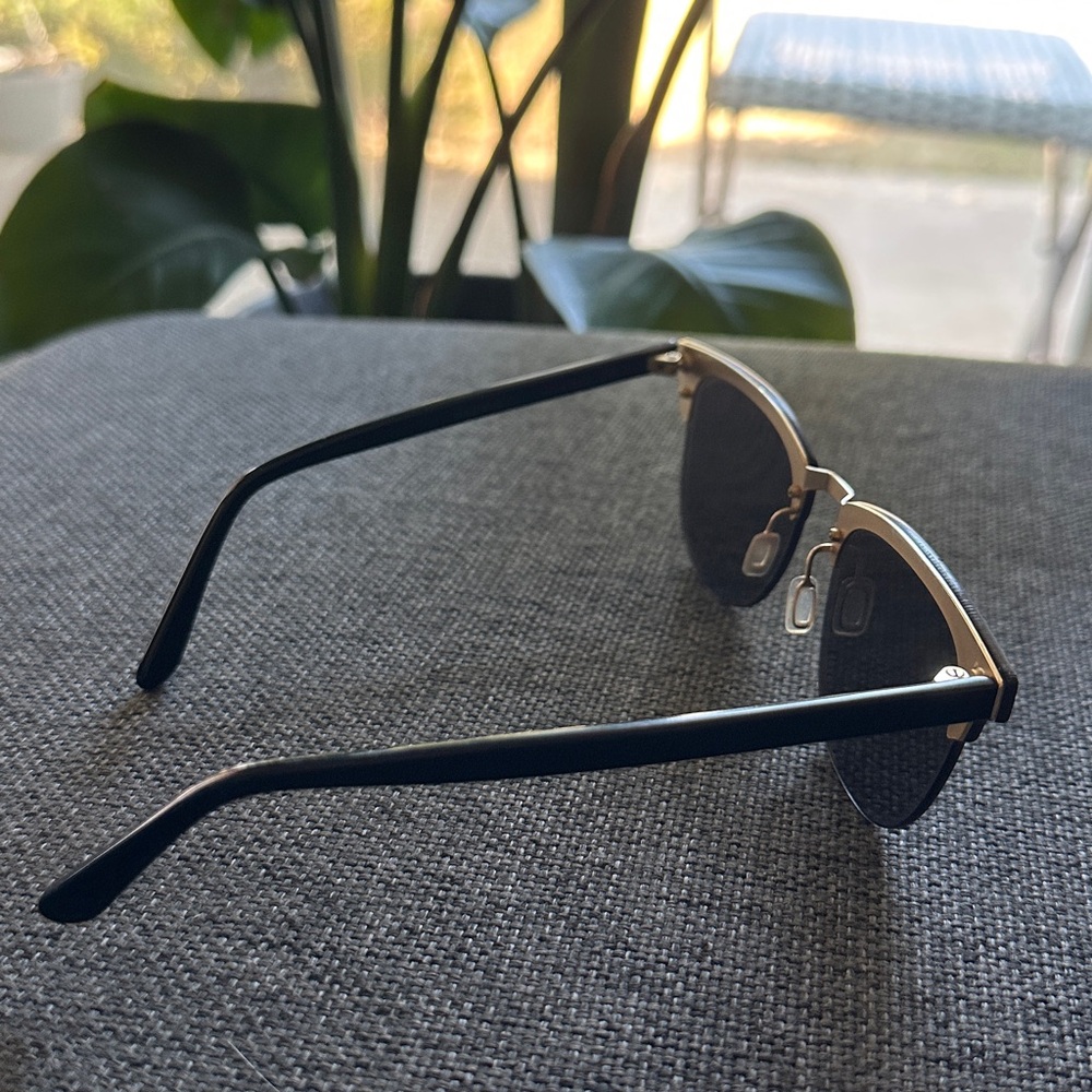 Illesteva Black Sunglasses - Picture 7 of 13